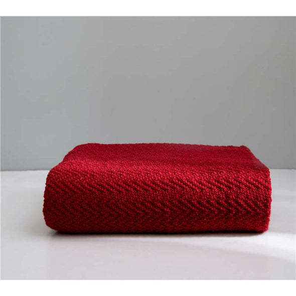 Warm & Cozy Knitted Throw Blanket – Soft Decorative Red Blanket