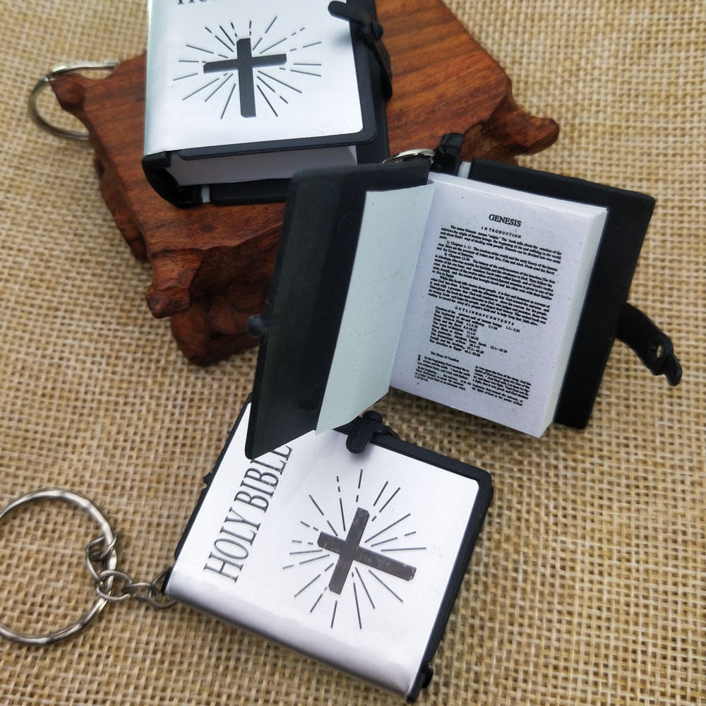 Mini English HOLY BIBLE Key Chains Real Paper Readable Bible Christian Keyrings Car Key Chains