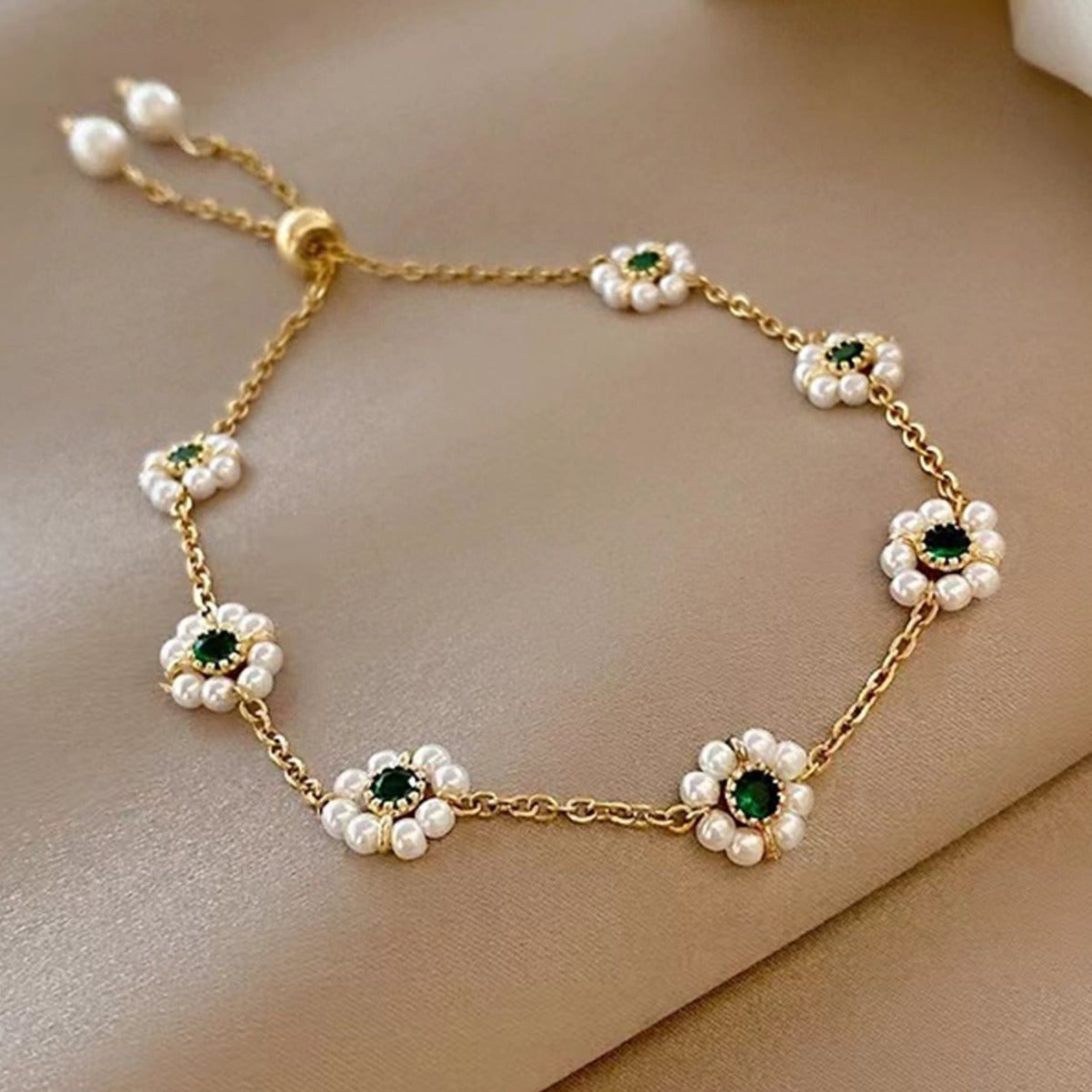 Pearl Flower Bracelet – Elegant All-Match Adjustable Chain for Women"