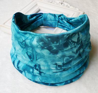 Sheila Merchandise retro tie dye headband in blue with pleated fabric design