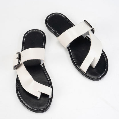 Sheila Merchandise summer beach flat sandals with buckle toe clip design in black and white